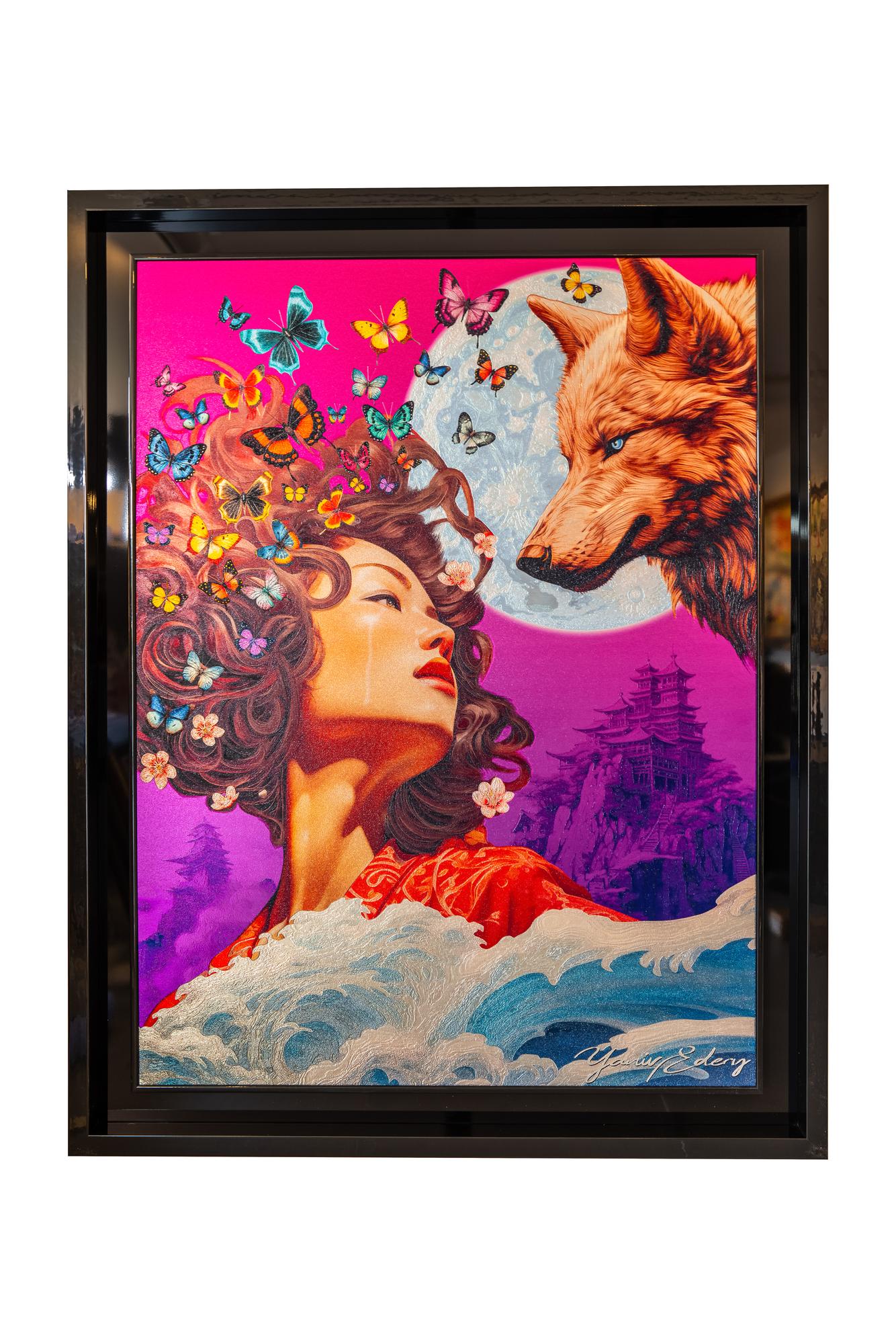 The Chinese Woman And The Wolf – Yaniv Edery The Chinese Woman And The Wolf van Yaniv Edery is een indrukwekkend werk dat kracht en mystiek ademt. . De Chinese vrouw, vol gratie en elegantie, wordt omringd door vlinders die symbool staan voor transformatie en vrijheid. Het vurige rood van haar gewaad contrasteert krachtig met de diep paarse achtergrond en de zilveren glans van de maan. De wolf, met indringende blik, belichaamt instinct en oerwijsheid. Samen vormen ze een dialoog tussen mens en natuur, schoonheid en kracht, emotie en instinct. De compositie is gedurfd en meeslepend. Elke lijn en kleur draagt bij aan een dynamische balans. Daardoor wordt de toeschouwer direct gevangen in de spanning van het moment. De golven aan de onderzijde geven beweging en benadrukken de onrustige energie van het geheel. Toch straalt de vrouw kalmte en sereniteit uit, wat de tegenstelling nog krachtiger maakt. Signaalwoorden versterken de betekenis: daarom is dit kunstwerk niet slechts decoratief, maar vooral ook symbolisch. Bovendien roept het emoties op die je niet snel loslaten. Hierdoor ervaar je een verhaal dat verder reikt dan de verfijnde details alleen.
